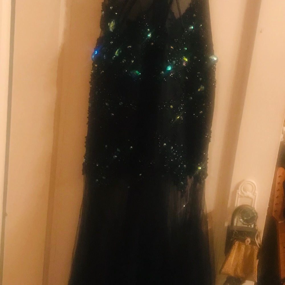 Women’s Gown.